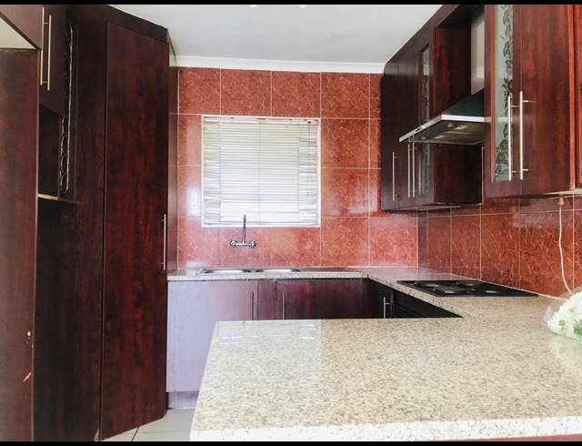 2 BEDROOM HOUSE TO LET IN AMANDASIG